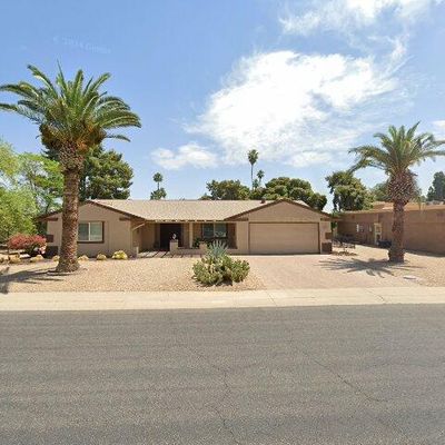 16021 N Lakeforest Dr, Sun City, AZ 85351