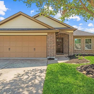 1703 Manchester Crossing Dr, Fresno, TX 77545