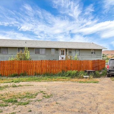 171 W Taylor Rd, Selah, WA 98942