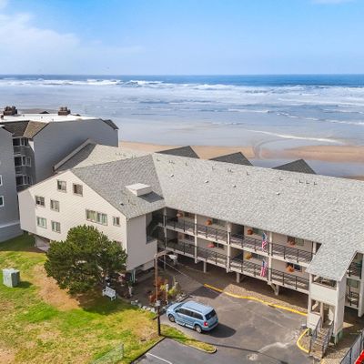 145 N Miller St, Rockaway Beach, OR 97136