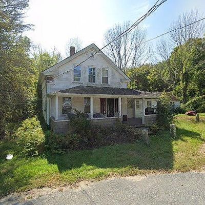 15 Newberry Ln, Hope Valley, RI 02832