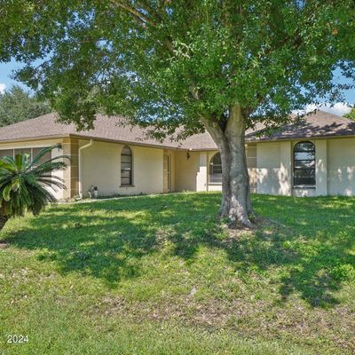 152 Donna Rd Ne, Palm Bay, FL 32907