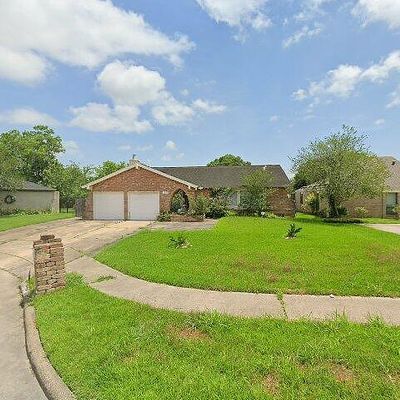 15407 Runswick Dr, Houston, TX 77062