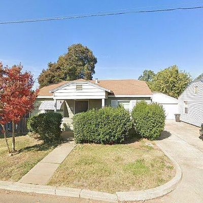 19057 E Front St, Linden, CA 95236