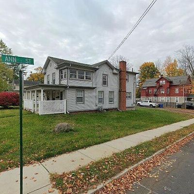 201 Curtis St, Meriden, CT 06450