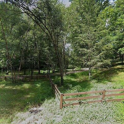 201 Debbie Ln, Corbin, KY 40701