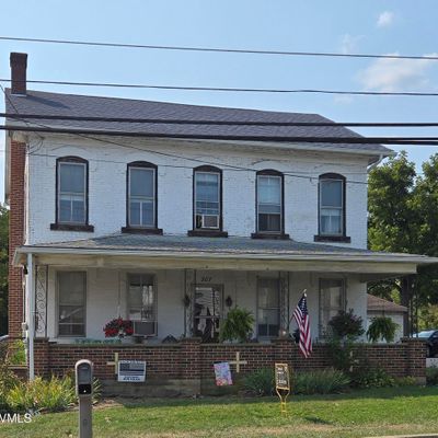 207 N Market St, Elysburg, PA 17824