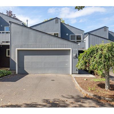 17614 Nw Rolling Hill Ln, Beaverton, OR 97006