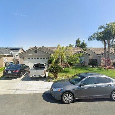 1774 Hunter Ave, Sanger, CA 93657