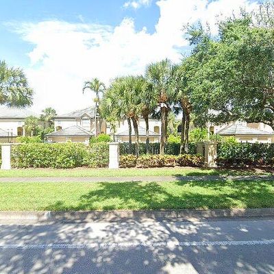 184 Vintage Cir #201, Naples, FL 34119