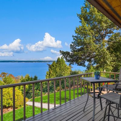 1843 Cascade View Dr, Camano Island, WA 98282