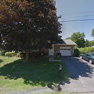 222 Pinewood Dr, Butler, PA 16001