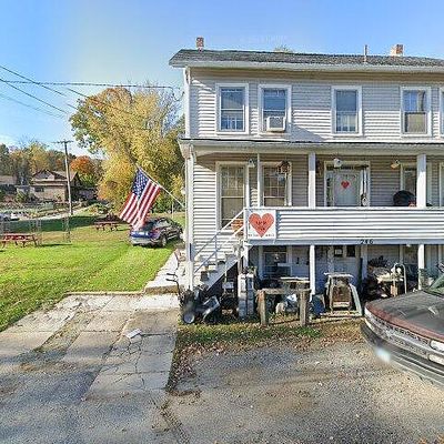 230 Maple Ave #A, Uncasville, CT 06382