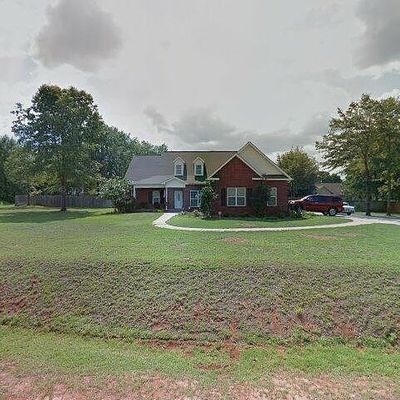 235 Lake Lillian Dr, Perry, GA 31069