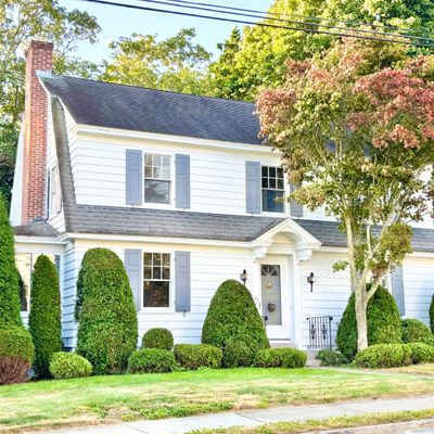 24 Westomere Ter, New London, CT 06320