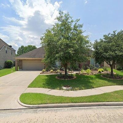 2410 Echo Harbor Dr, Pearland, TX 77584