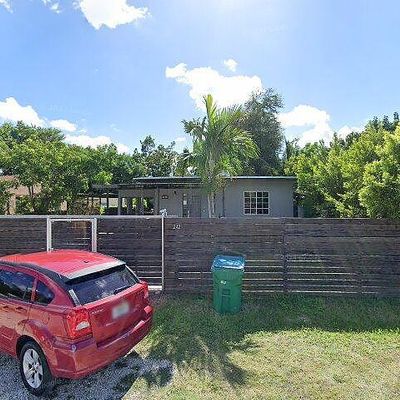 242 Nw 100 Th Ter, Miami, FL 33150