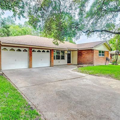 2115 Cherry Ln, Pasadena, TX 77502