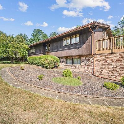 215 Skyline Dr, Reading, PA 19606