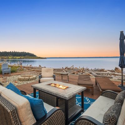 216 Driftwood Shores Rd, Camano Island, WA 98282