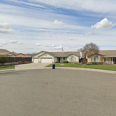 2196 Franklin Way, Hanford, CA 93230