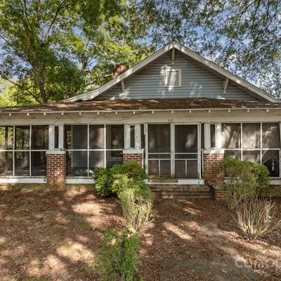 221 Palmer St, Albemarle, NC 28001