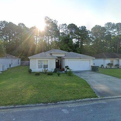 2733 Lantana Lakes Dr E, Jacksonville, FL 32246