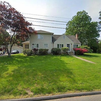 3 Burton Ave, Trumbull, CT 06611