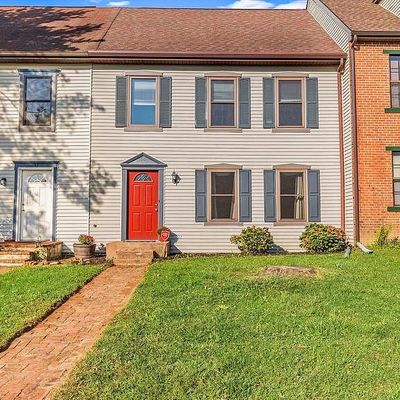 30 Carriage House Dr, Willow Street, PA 17584