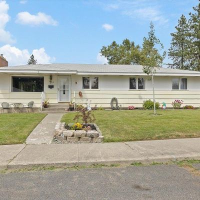 3028 W Rosewood Ave, Spokane, WA 99208