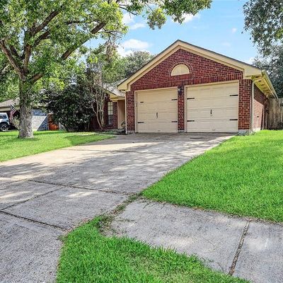 2515 Chestnut Cir, Pearland, TX 77584