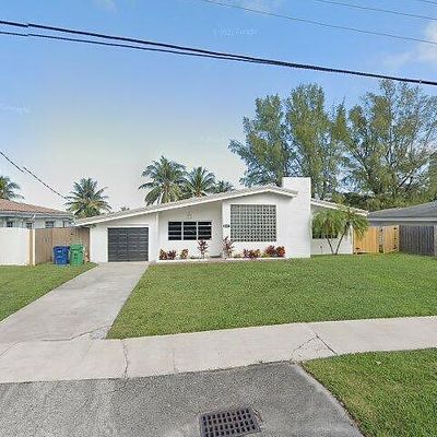 2541 Ne 195 Th St, Miami, FL 33180