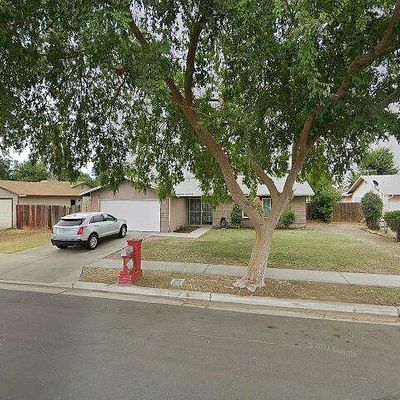 2573 S Whitney Ave, Fresno, CA 93725