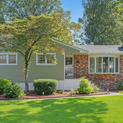 34 Wildwood Ter, Ringwood, NJ 07456