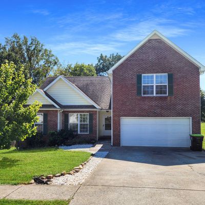 3495 Oak Creek Dr, Clarksville, TN 37040