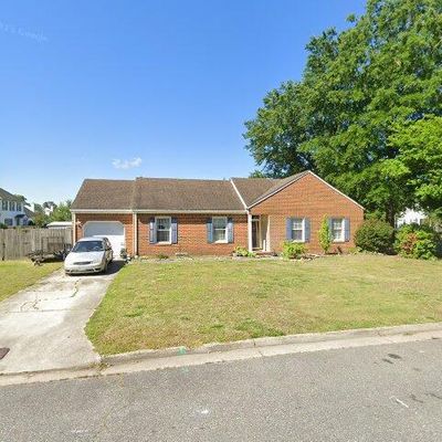 305 Sandhurst Ct, Chesapeake, VA 23323