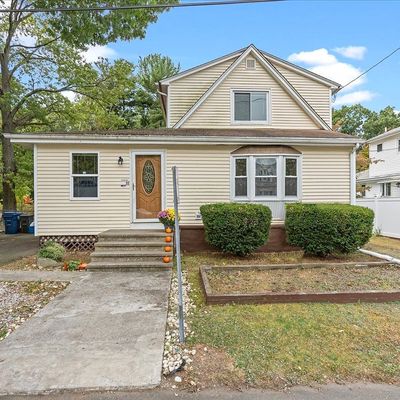 31 Shumway St, West Haven, CT 06516