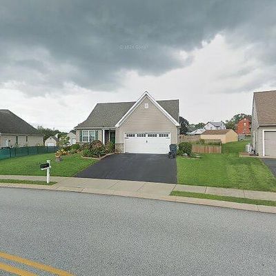 3113 Farmview Dr, Paradise, PA 17562