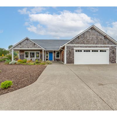 402 Diamond Ln, Seaside, OR 97138