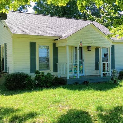 402 E Main St, Loretto, TN 38469