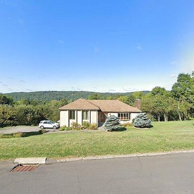 41 Shamrock Dr, Brookfield, CT 06804