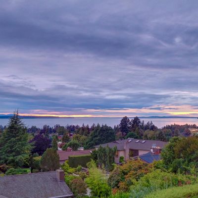 411 12 Th Ave N, Edmonds, WA 98020