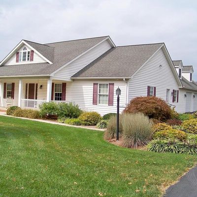 426 W Fritz Ave, Quarryville, PA 17566