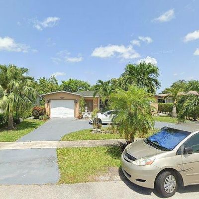 4310 Nw 44 Th Ave, Lauderdale Lakes, FL 33319