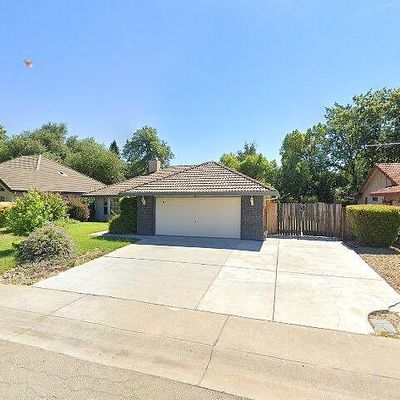 3685 Sunwood Dr, Redding, CA 96002