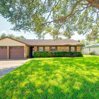 371 Windsor Sq, Alvin, TX 77511