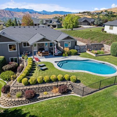 3735 Viewmont Dr, Wenatchee, WA 98801