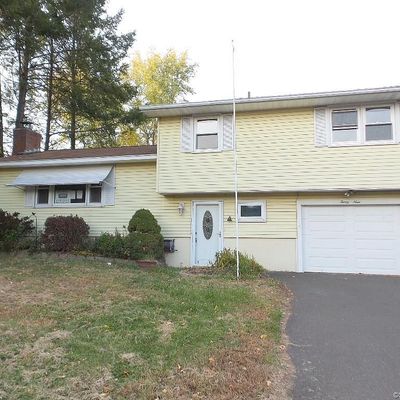 39 Dana Ln, Meriden, CT 06451