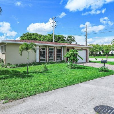 4921 Nw 13 Th Ter, Deerfield Beach, FL 33064