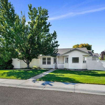 503 N Coppertree Dr, Nampa, ID 83651